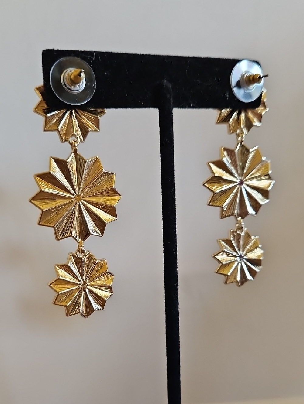 Patriotic Starburst Drop Dangle Earrings in Red White and Blue Pierced - Picture 4 of 5